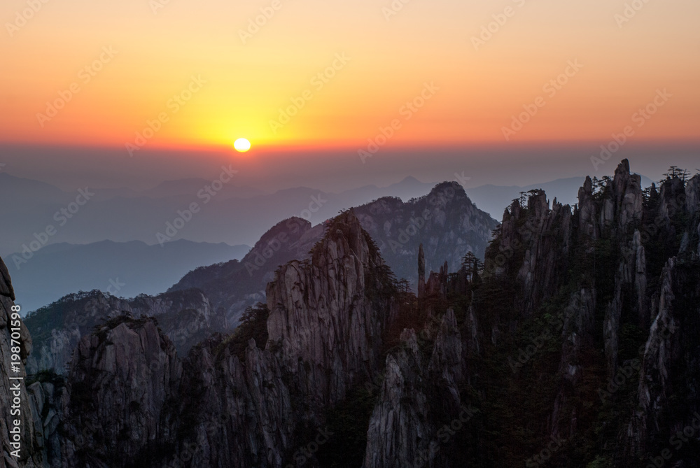 Beginning to believe peak sunrise, Huangshan Mountains (Anhui, China)