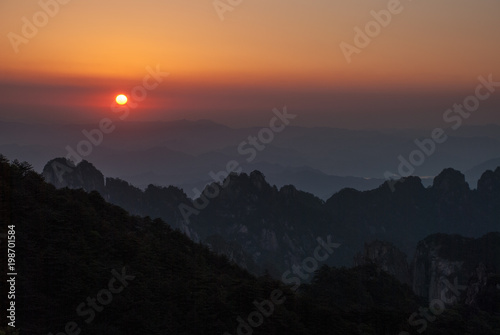 Sunset, Huangshan Mountains (Anhui, China)