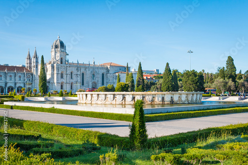 Lisbonne jardin de Belem place de l'empire
