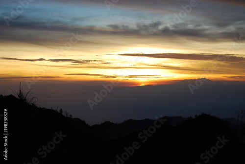 Lever de soleil volcan Batur Bali Indonésie © marc