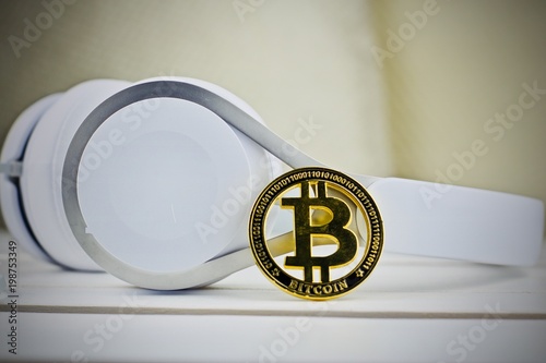 Bitcoin headphones concept