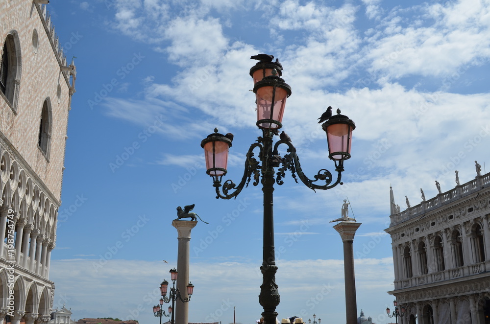 Wenecja, patrząc w górę, nietypowo