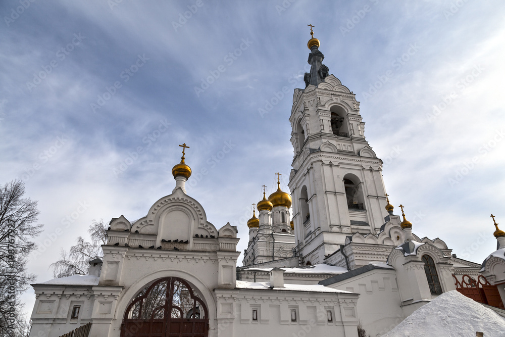Колокольня Святотроицкого монастыря в Перми Колокольня Святотроицкого монастыря в Перми