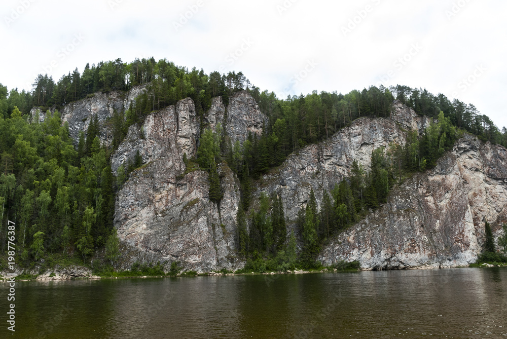 Скала на реке Вишера