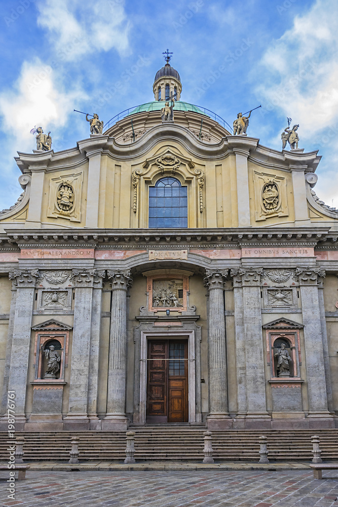 Fototapeta premium The baroque church of Sant'Alessandro in Zebedia (Chiesa di Sant'Alessandro in Zebedia) was created at the beginning of the seventeenth century as part of the adjacent Barnabite College. Milan, Italy.