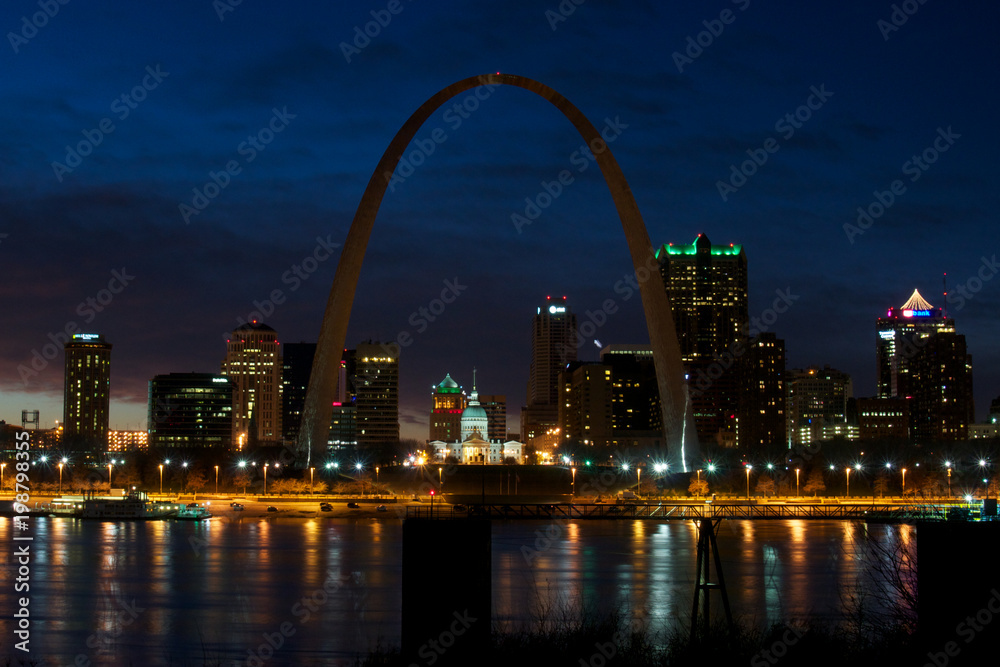 Fototapeta premium St. Louis at night
