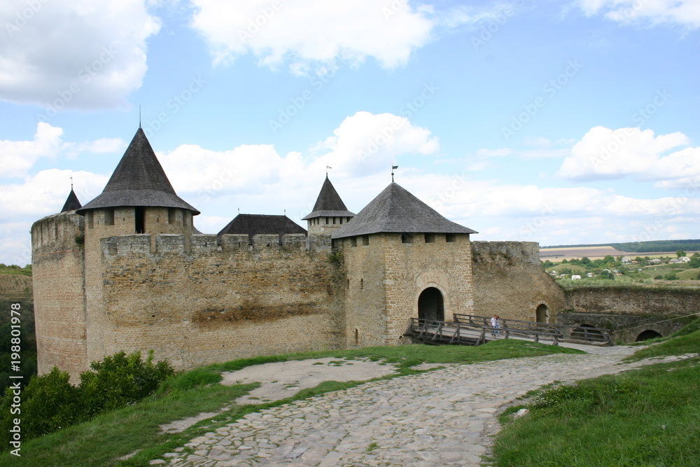  Khotyn fortress of the X-XVIII centuries. One of the Seven Wonders of Ukraine. The city of Khotyn is located on the border of Khmelnytsky and Chernivtsi regions.