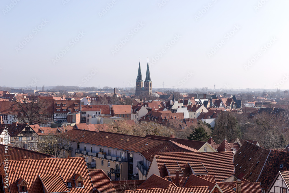 Obraz premium Blick über die Welterbestadt Quedlinburg