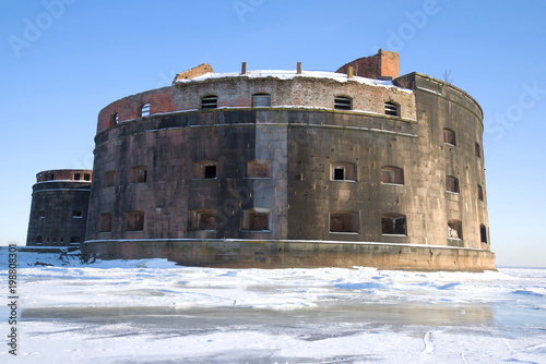 Photos Old sea fort Emperor Alexander the First (Plague) close-up on a sunny March day