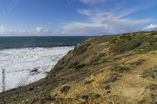 Felsküste am Atlantik im Parque Natural do Sudoeste Alentejano e Costa Vicentina, Algarve, Portugal, Europa photo