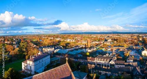 Foto Aerial view of Black Abbey church in Kilkenny, Ireland during the day
