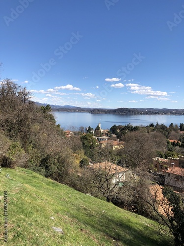 Il lago Maggiore a Lesa photo