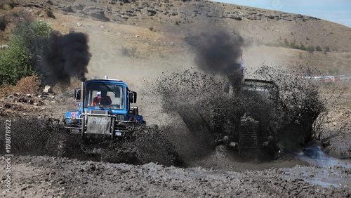 Tractor mud racing    photo
