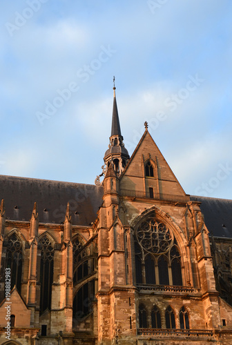 basilique de saint quentin