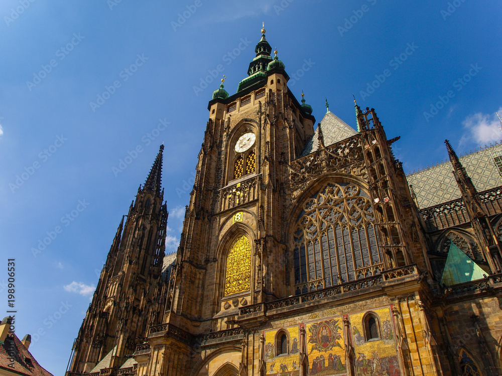 Obraz premium Side view of The Saint Vitus Cathedral in Prague, Czech Republic