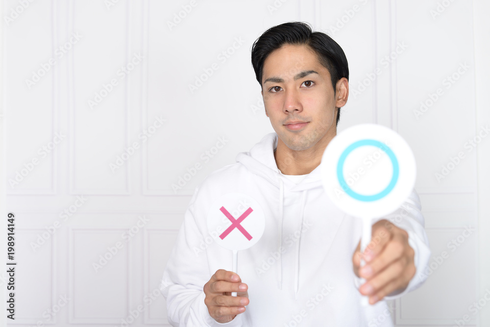 若い男性・判定・笑顔 若い男性・判定・笑顔