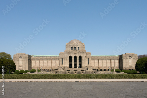 聖徳記念絵画館
 photo