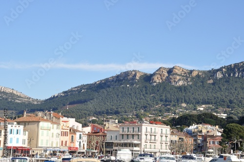 The harbor of Cassis © Heliosphile