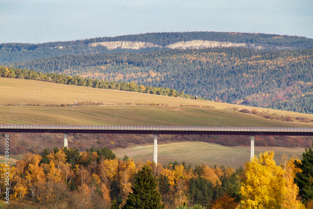 Autobahntalbrücke im Thüringer Wald