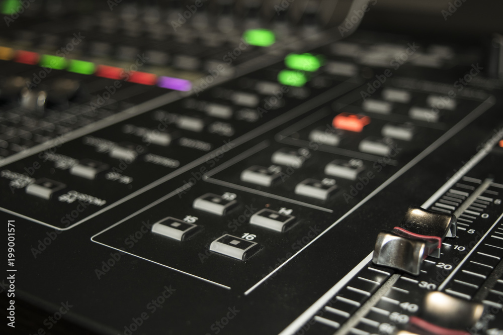 Sound Mixing & Recording Sound Mixing & Recording