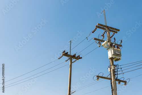 Electricity post and cable