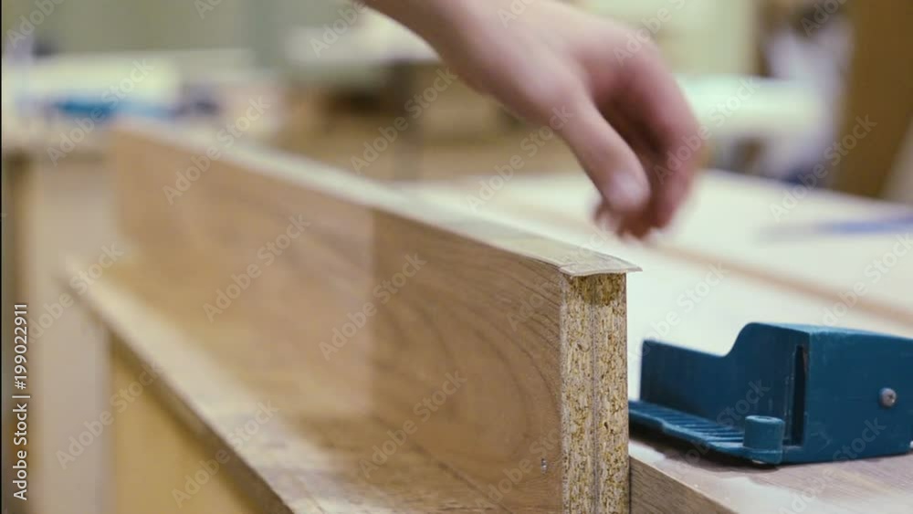 Bonding and assembly of furniture on the wooden pins Bonding and assembly of furniture on the wooden pins
