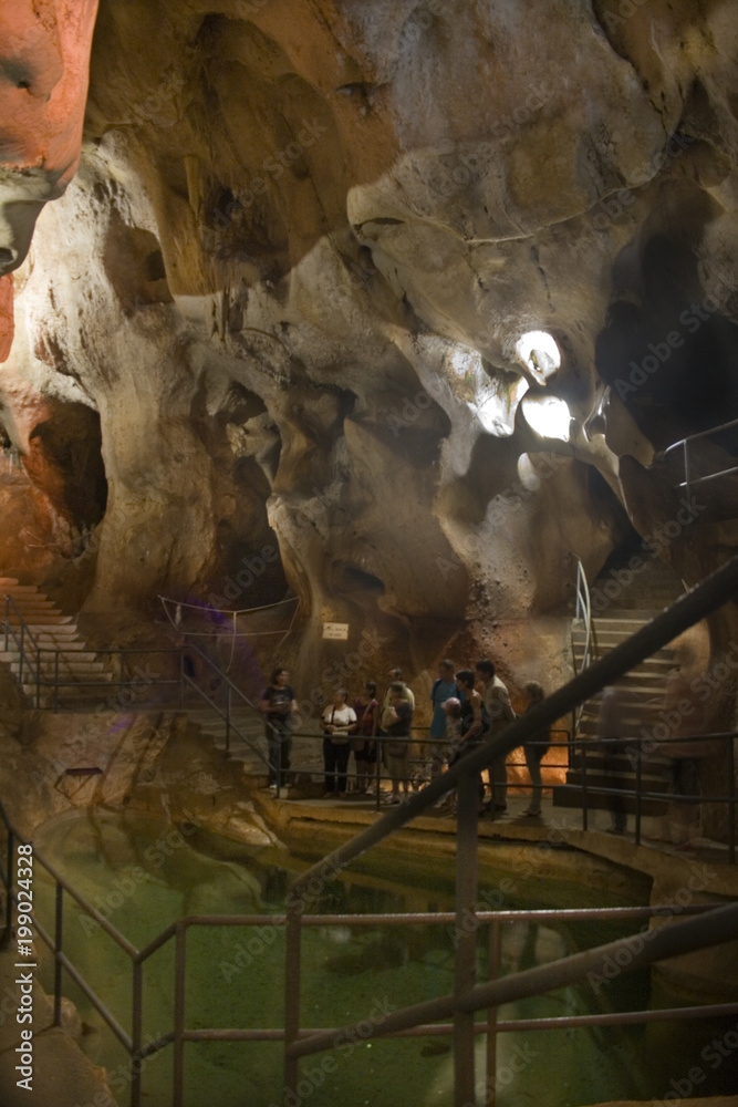 jaskinia morska CUEVA DEL TESORO