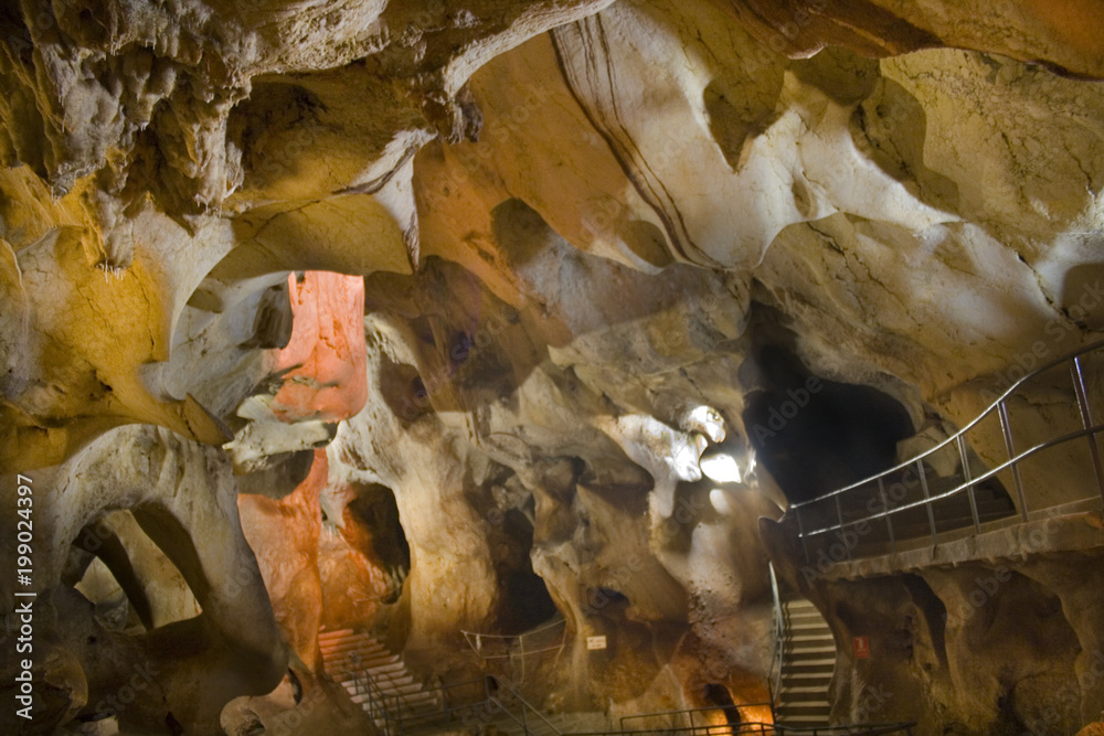 jaskinia morska CUEVA DEL TESORO