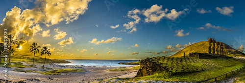 Playa de Anakena con sus Moais de Ahu Nau Nau, uno de los lugares más hermosos de Isla de Pascua y su cultura Rapa Nui photo