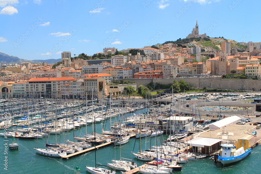Le pittoresque vieux port de Marseille, France