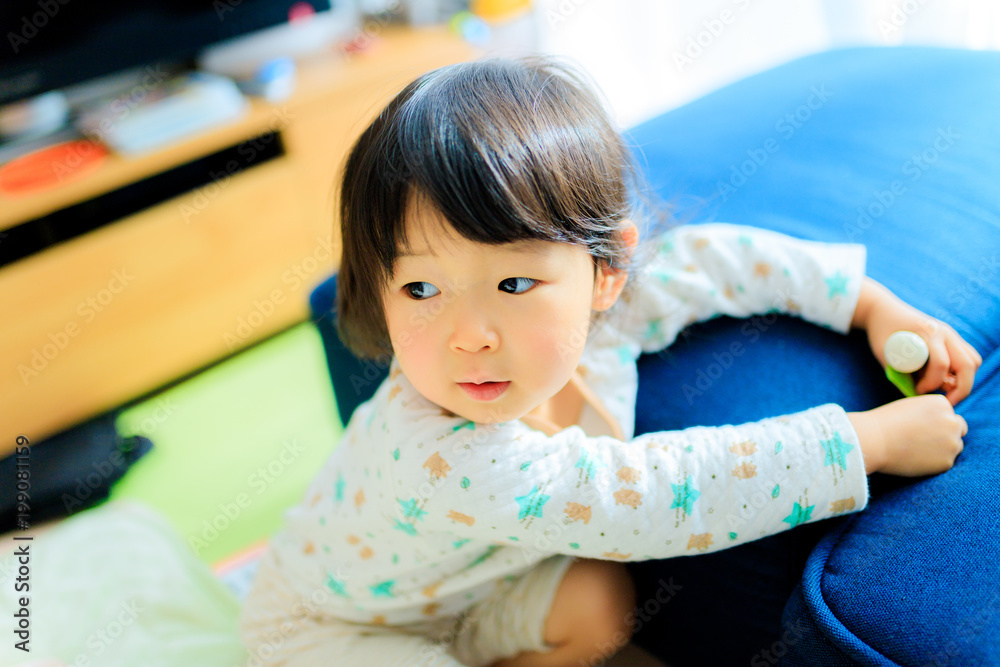 室内 かわいい子供 室内 かわいい子供