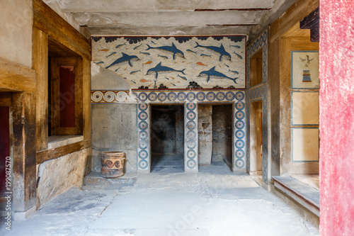 Wall painting at Knossos Palace, Heraklion, Crete, Greece © bruno135_406