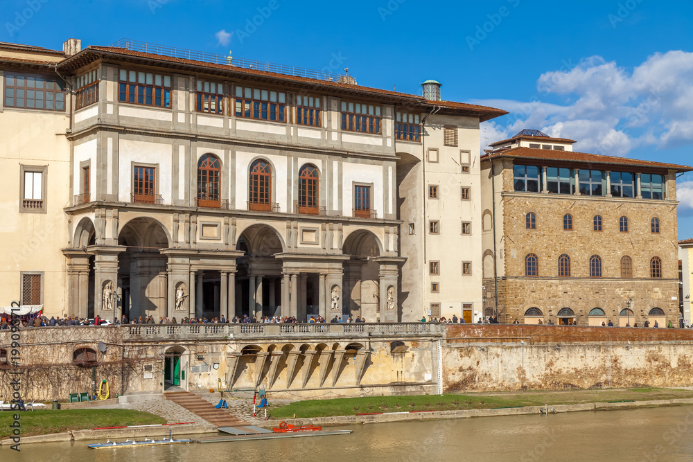 Museums in Florence overlooking the Arno river