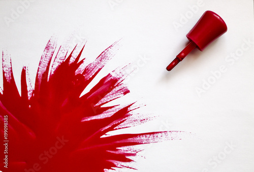 Φωτογραφία red nail polish