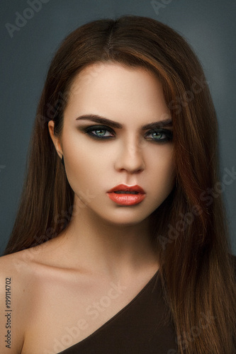 Close-up portrait of brunette woman