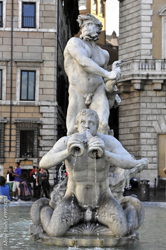 Triton bläst in die Muschel, Fontana del Moro, Mohrenbrunnen, Piazza Navona, Rom, Italien, Europa