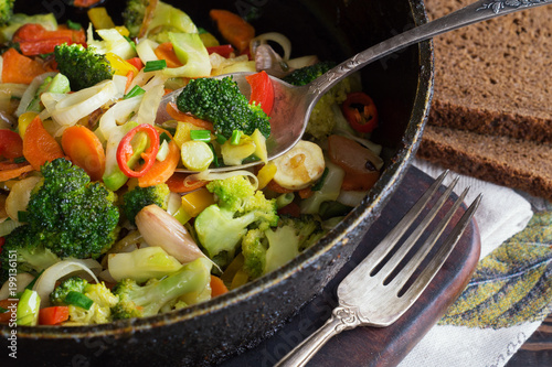 Plakat Vegetable stew in a frying pan