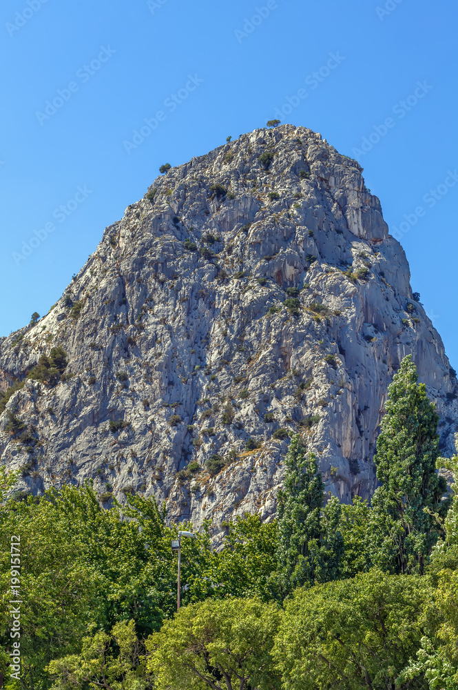 Rock near Omis, Croaria