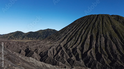 Magnifique vue sur les cones du mont Bromo  Indon  sie