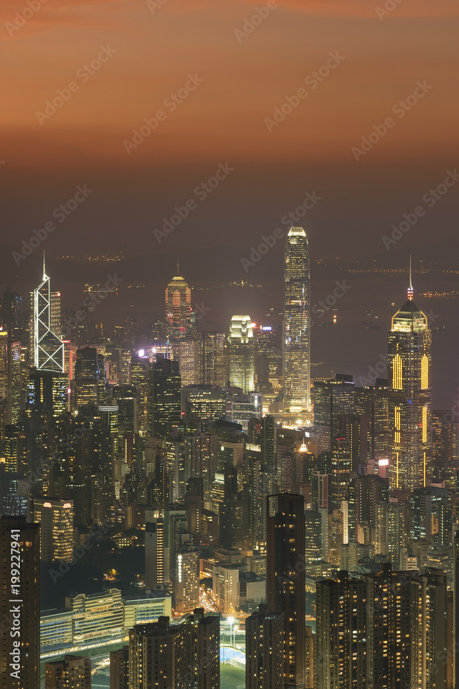 Obraz premium Skyline of Hong Kong city at dusk