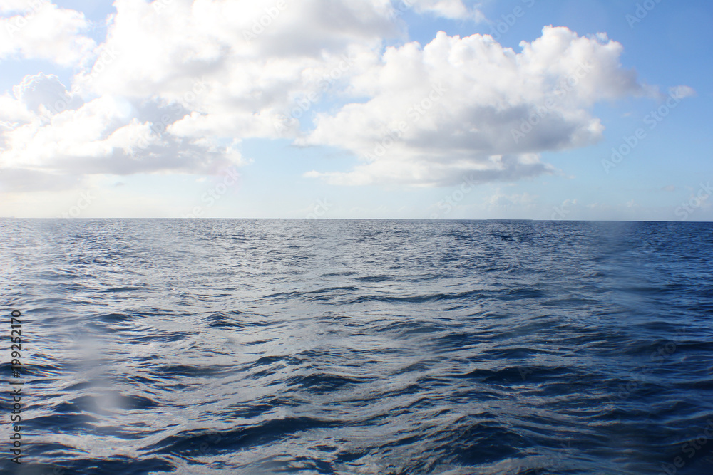 Obraz premium deep ocean and sky