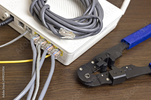 .Modem, network cable and crimper for crimping chips