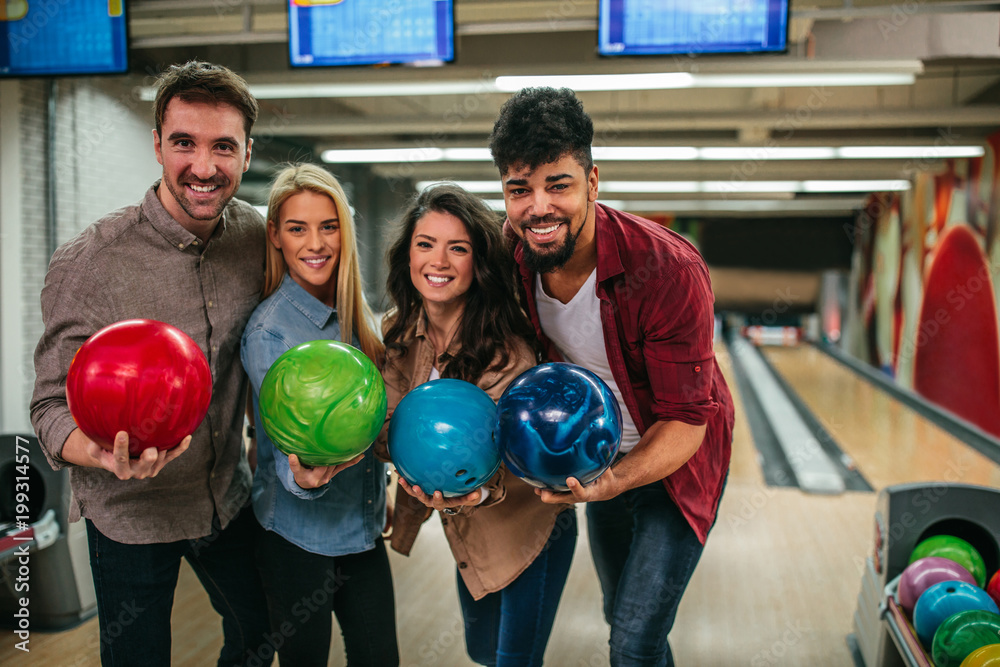 Naklejka premium We love bowling