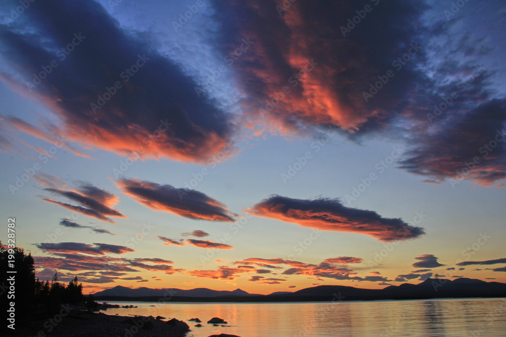 Obraz premium Lake Femunden, Norway, sunset and sunrice, Femundsmark N.P., 