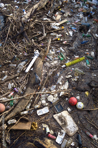 Wallpaper Mural Jetsam, River Clyde, Glasgow Torontodigital.ca