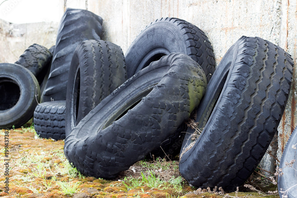 Used tyres of tractor, agricultural machinery. Used tyres of tractor, agricultural machinery.