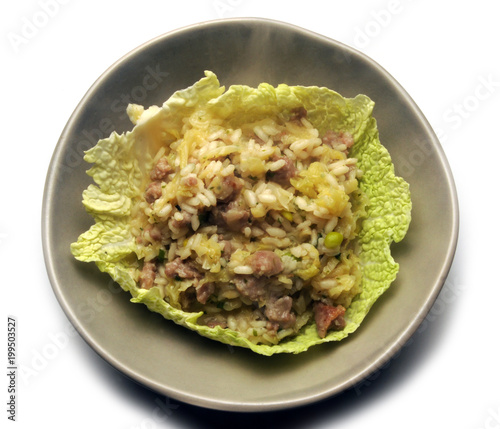 Risotto con verza e salsiccia Rice with cabbage and sausage Cucina italiana ризотто с капустой и колбасой Italian cuisine キャベツとソーセージのリゾット