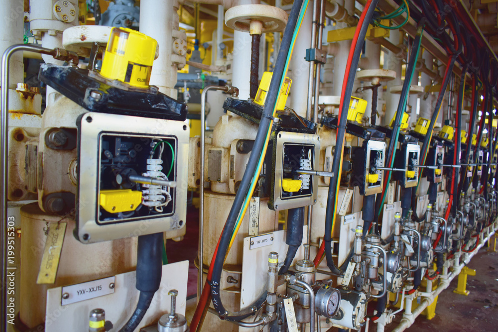 Open position cover onoff valve to maintenance. Balance valve onoff