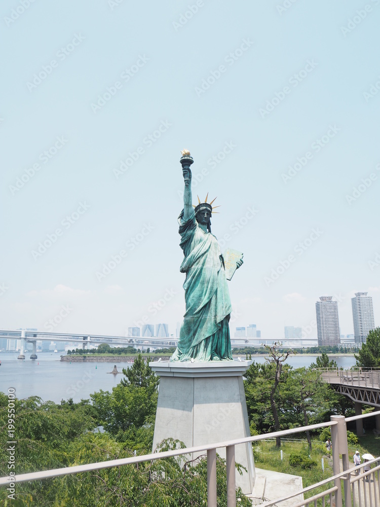 Fototapeta premium Statue Liberty Tokyo Japan