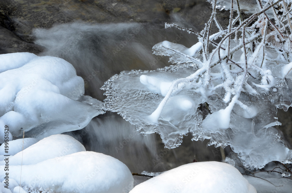Wangenbach beim Talheimer Wasserfall im Winter; Schwäbische Alb Wangenbach beim Talheimer Wasserfall im Winter; Schwäbische Alb